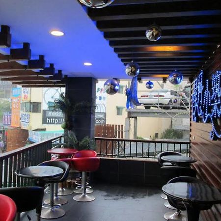 Star Moon B&B Nantou Екстериор снимка