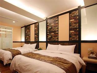 Star Moon B&B Nantou Екстериор снимка
