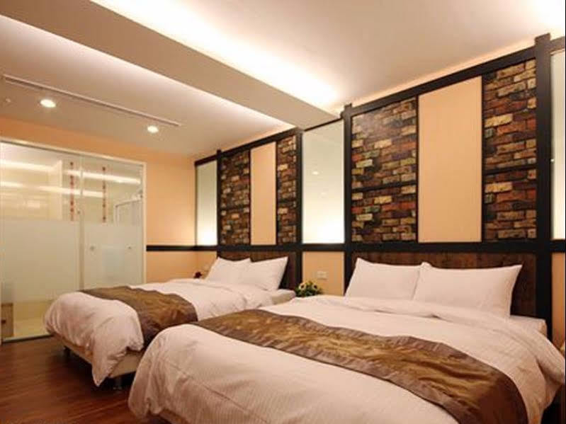 Star Moon B&B Nantou Екстериор снимка